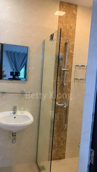 Room (Landed) for Rent in  Lorong M Telok Kurau - Image 7