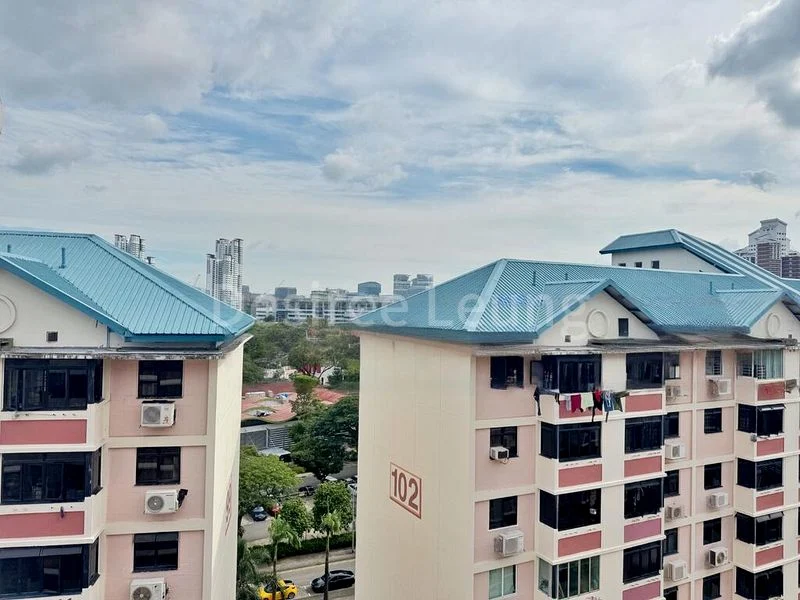 3 Room (3STD) HDB for Sale in 100 Commonwealth Crescent - Image 2