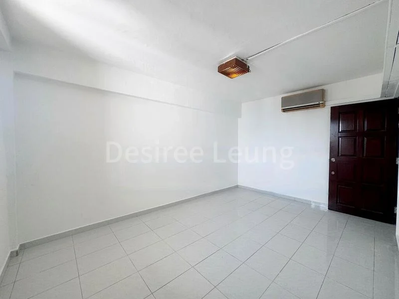 3 Room (3STD) HDB for Sale in 100 Commonwealth Crescent - Image 3
