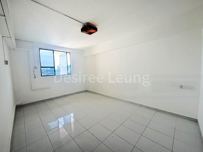 3 Room (3STD) HDB for Sale in 100 Commonwealth Crescent - Image 4