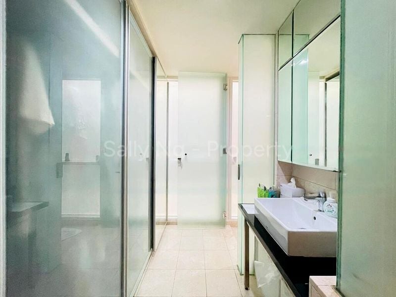 4 Bed Terraced House (Landed) for Rent in  Oasis @ Mulberry - Image 14