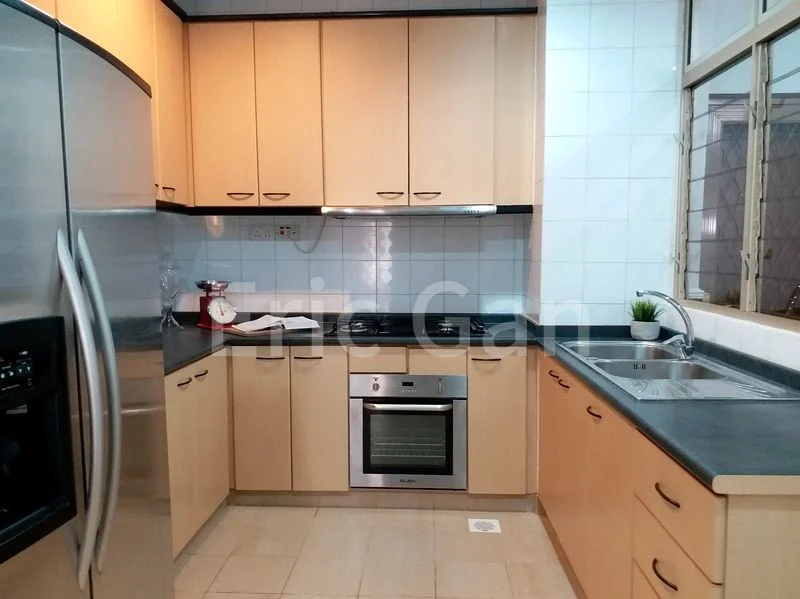 4 Bed Condo for Rent in  Leonie Condotel - Image 4