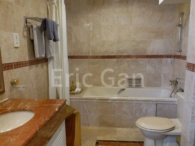 4 Bed Condo for Rent in  Leonie Condotel - Image 9