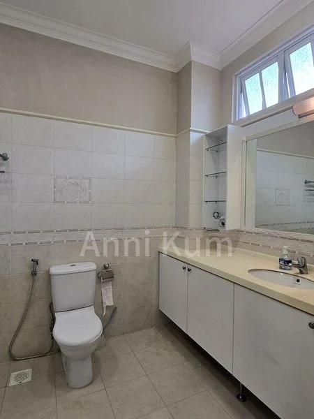 5 Bed Semi-Detached House (Landed) for Rent in  Eastwood Road - Image 5