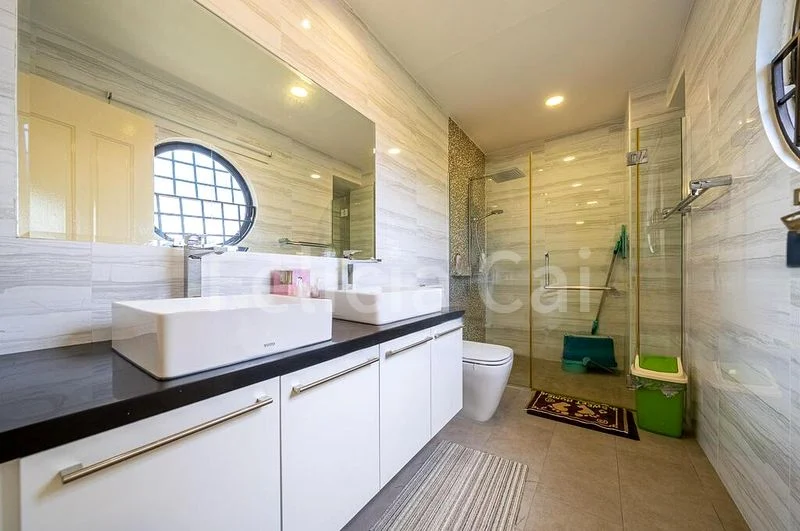 4 Bed Corner Terrace (Landed) for Sale in  Excelsior Gardens - Image 1