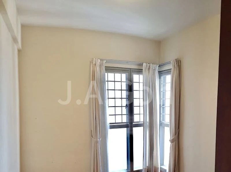 3 Bed Condo for Sale in  The Bayshore - Image 3