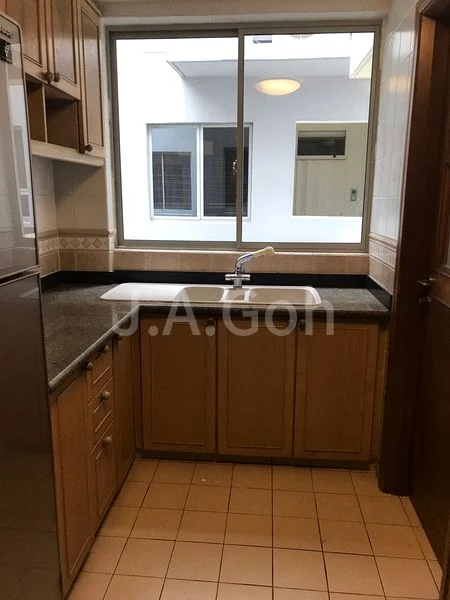 3 Bed Condo for Sale in  The Bayshore - Image 4