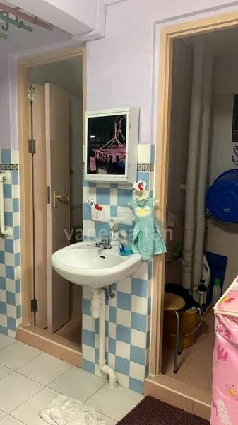 Common Room (HDB) for Rent in 124 Lorong 1 Toa Payoh - Image 1