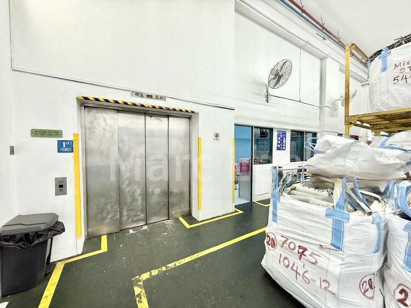 Factory / Workshop (B2) for Sale: 40-Foot Loading | Impressive Building | B2 Zoning near Kaki Bukit MRT - Image 1