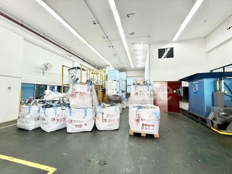 Factory / Workshop (B2) for Sale: 40-Foot Loading | Impressive Building | B2 Zoning near Kaki Bukit MRT - Image 6