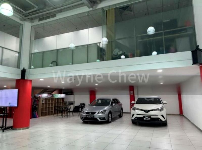 Light Industrial (B1) for Rent: Motor Image (Subaru) - Image 3