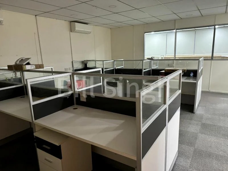 Light Industrial (B1) for Sale: Tong Lee Building - Image 6