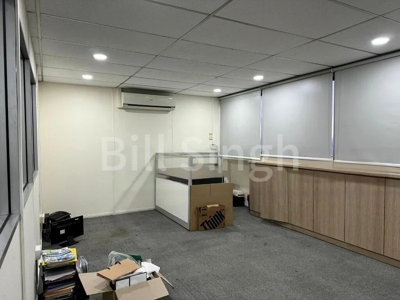 Light Industrial (B1) for Sale: Tong Lee Building - Image 1