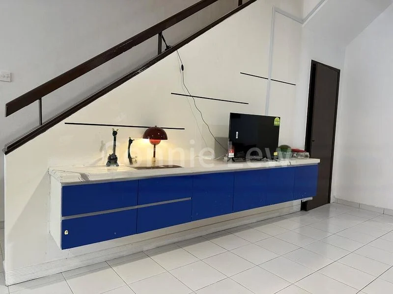 Master Room (Landed) for Rent in  New Soo Chow Gardens - Image 6