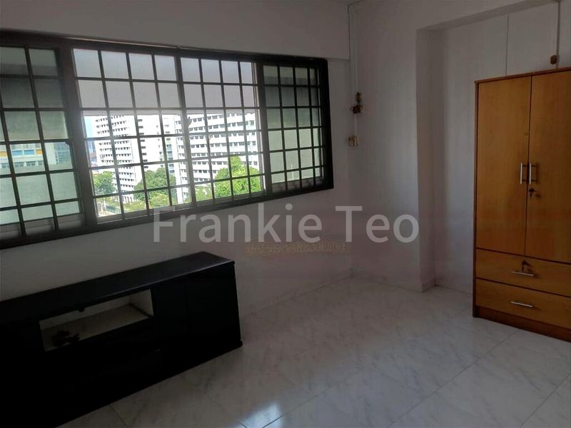 Room (HDB) for Rent in  711 Jurong West Street 71 - Image 3