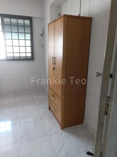 Room (HDB) for Rent in  711 Jurong West Street 71 - Image 1