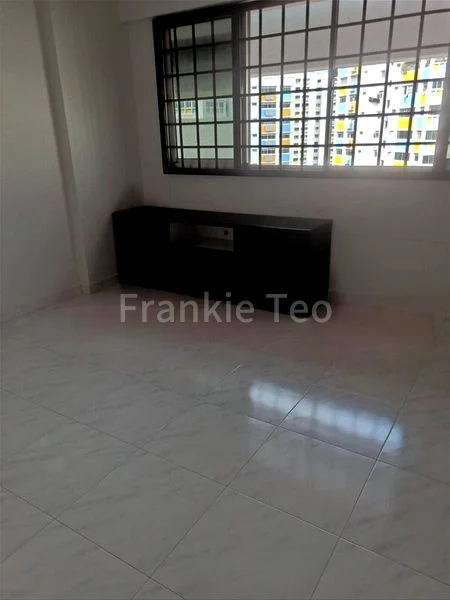 Room (HDB) for Rent in  711 Jurong West Street 71 - Image 2