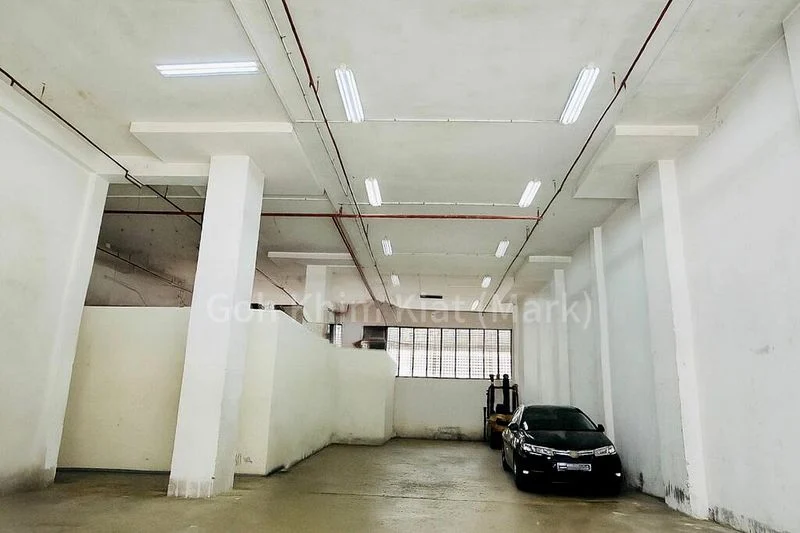 Light Industrial (B1) for Rent: Shun Li Industrial Complex - Image 6