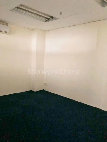 Light Industrial (B1) for Rent: Gold Pine Industrial Building - Image 1