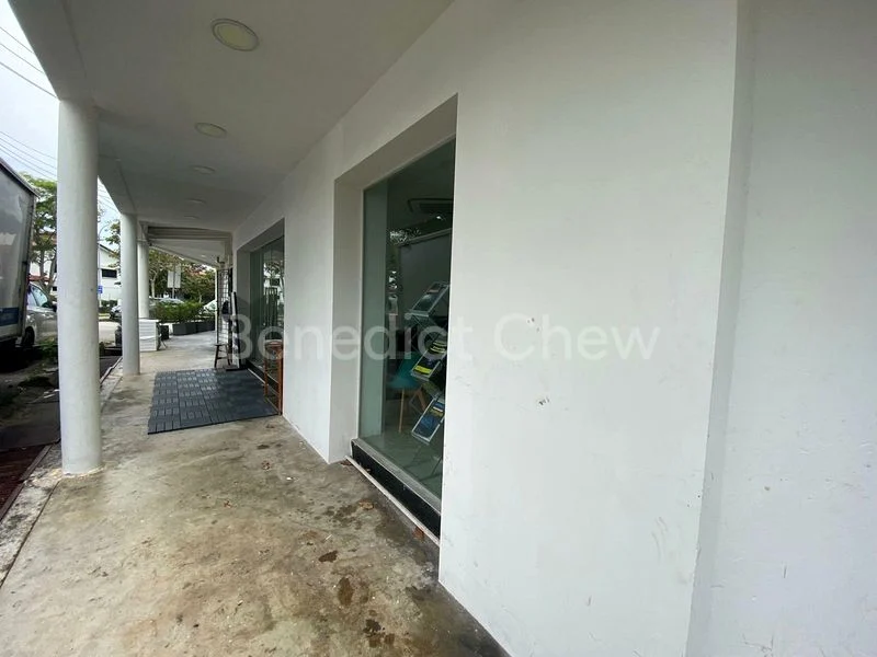 Shop / Shophouse for Rent: 111 Jalan Kembangan - Image 2