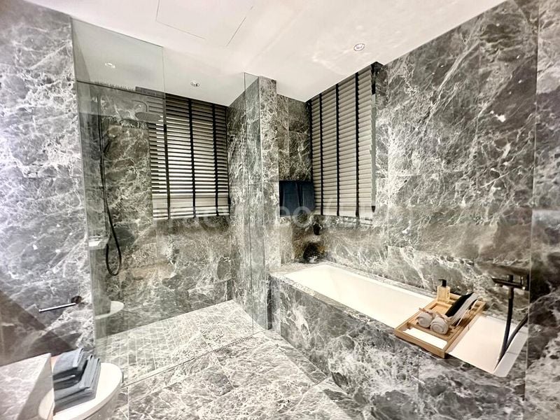 4 Bed Condo for Sale in  Meyer Road - Image 1