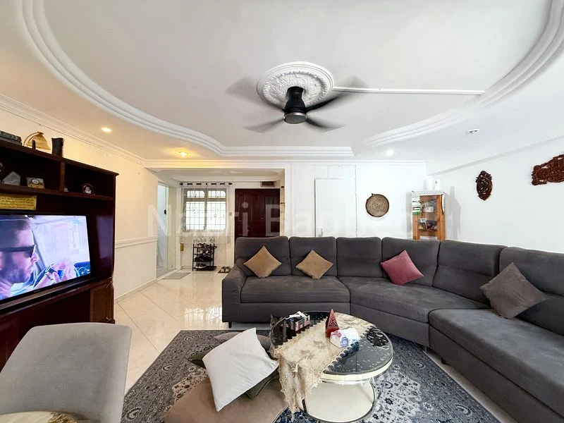 5 Room (5I) HDB for Sale in 667C Jurong West Street 65 - Image 2