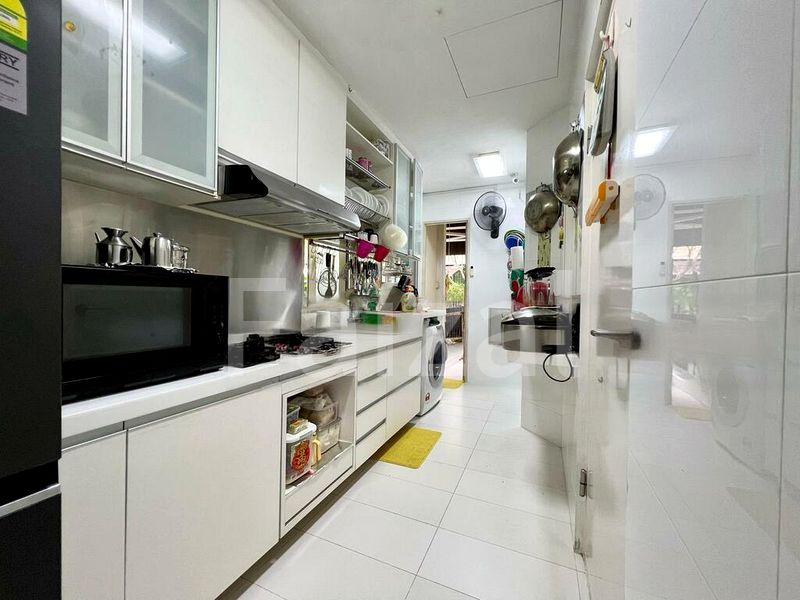 3 Bed Condo for Rent in  Fontaine Parry - Image 10