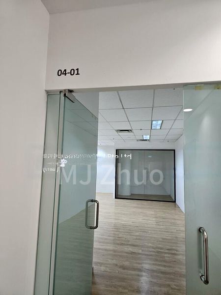 Office for Rent: Great Unit at Collyer Quay Centre - Image 5