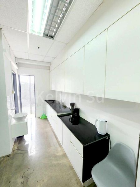 Light Industrial (B1) for Rent: Vertex - 2,200 Sq Ft Shop on 10,000 Sq Ft Complex, 123 Industry Street - Image 2