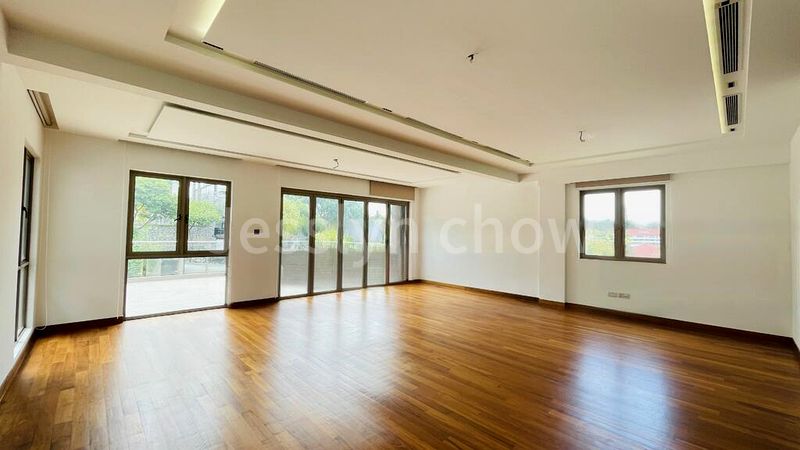 5 Bed Bungalow (Landed) for Sale in  Sunset Heights - Image 2