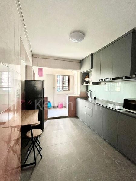 Common Room (HDB) for Rent in  682C Jurong West Central 1 - Image 1