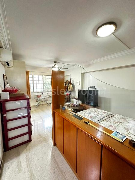 Executive HDB for Sale in  560 Hougang Street 51 - Image 7
