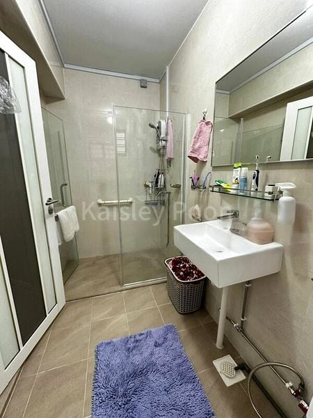 Executive HDB for Sale in  560 Hougang Street 51 - Image 14