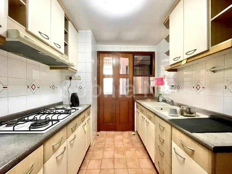 Common Room (Condo) for Rent in The Florida - Image 9