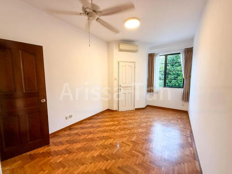 4 Bed Terraced House (Landed) for Rent in  Airview Park - Image 8