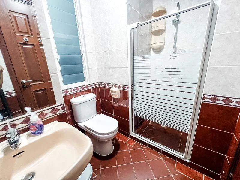 Common Room (Condo) for Rent in  Cavendish Park - Image 7