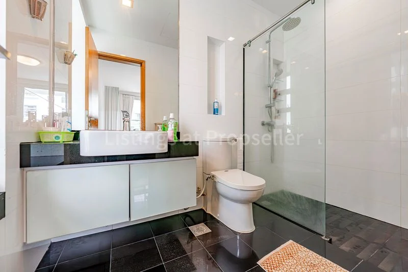 3 Bed Condo for Rent in Poshgrove East - Image 6