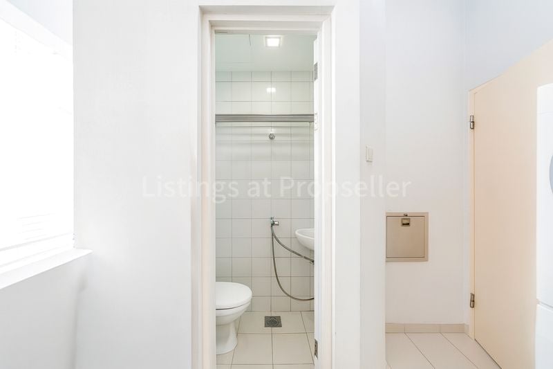 3 Bed Condo for Rent in Poshgrove East - Image 8