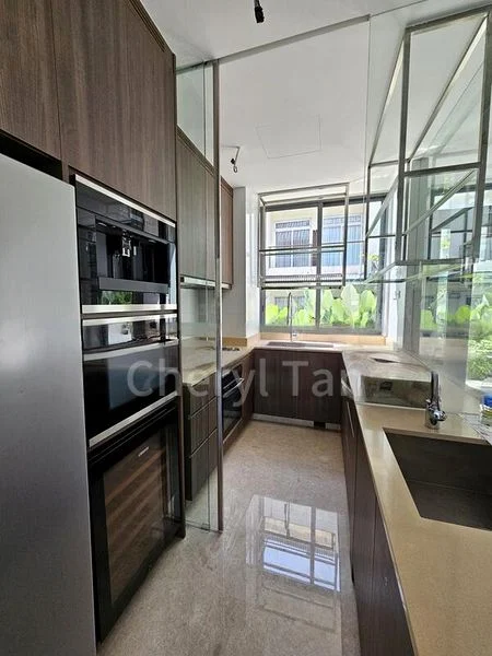 5 Bed Cluster House (Landed) for Sale in Greenwood Mews - Image 2