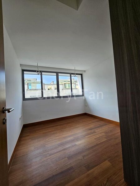 5 Bed Cluster House (Landed) for Sale in Greenwood Mews - Image 5