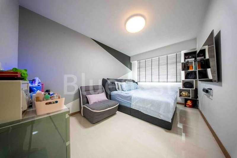 5 Room (5I) HDB for Sale in 461D Bukit Batok West Avenue 8 - Image 5