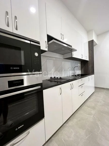 5 Bed Corner Terrace (Landed) for Sale in  Lim Tua Tow Road - Image 5