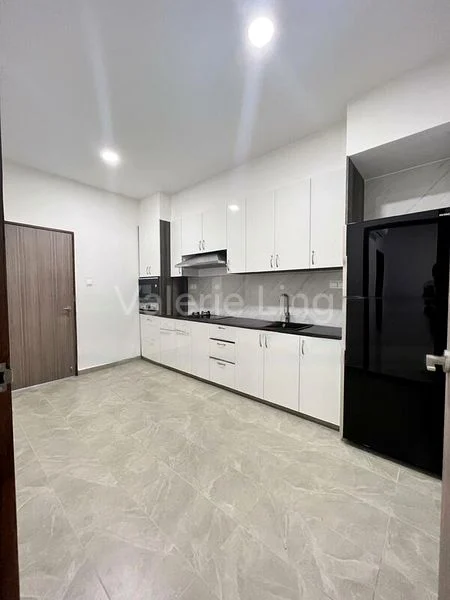 5 Bed Corner Terrace (Landed) for Sale in  Lim Tua Tow Road - Image 4