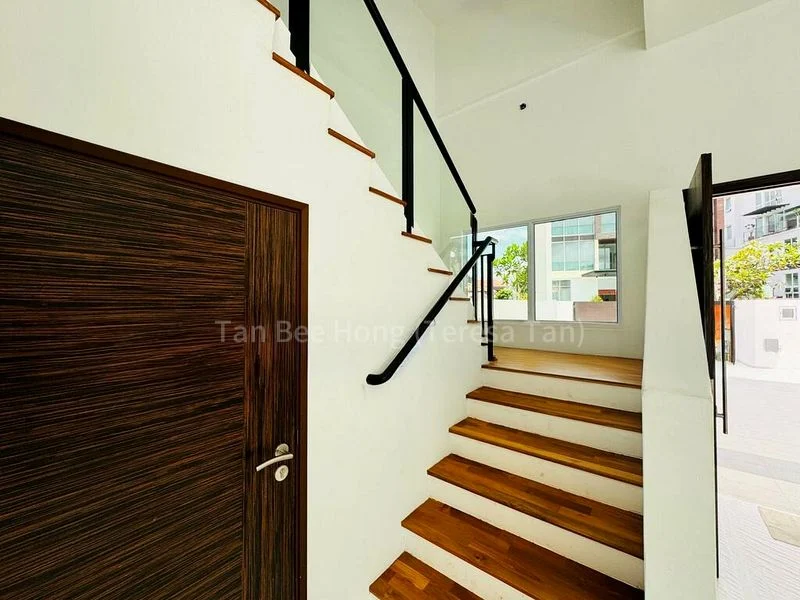 5 Bed Semi-Detached House (Landed) for Sale in  Tanah Merah Besar Road - Image 4