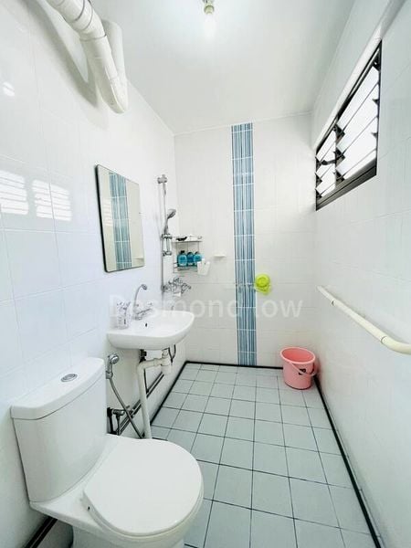 5 Room (5I) HDB for Rent in  842 Tampines Street 82 - Image 2