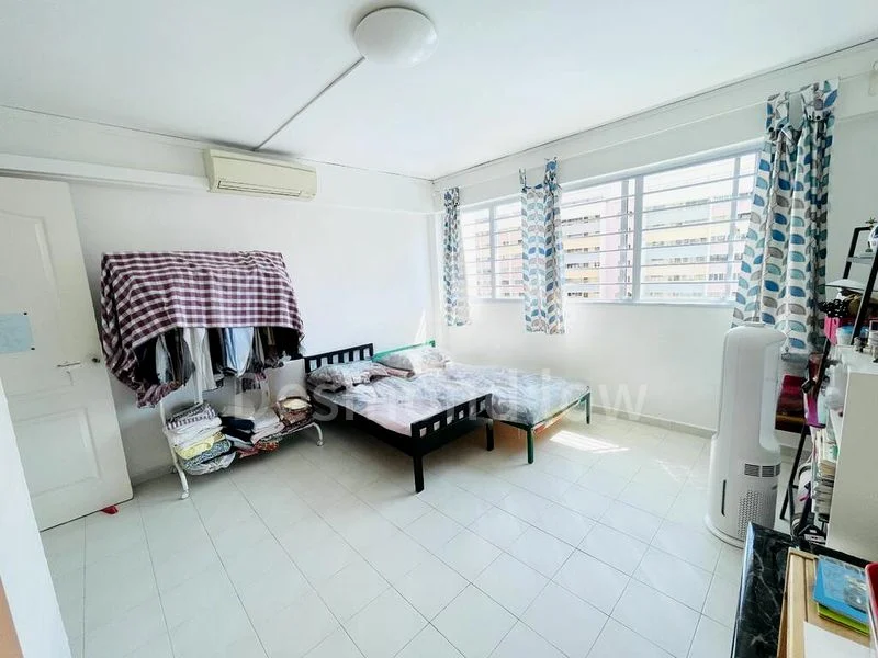 5 Room (5I) HDB for Rent in  842 Tampines Street 82 - Image 9