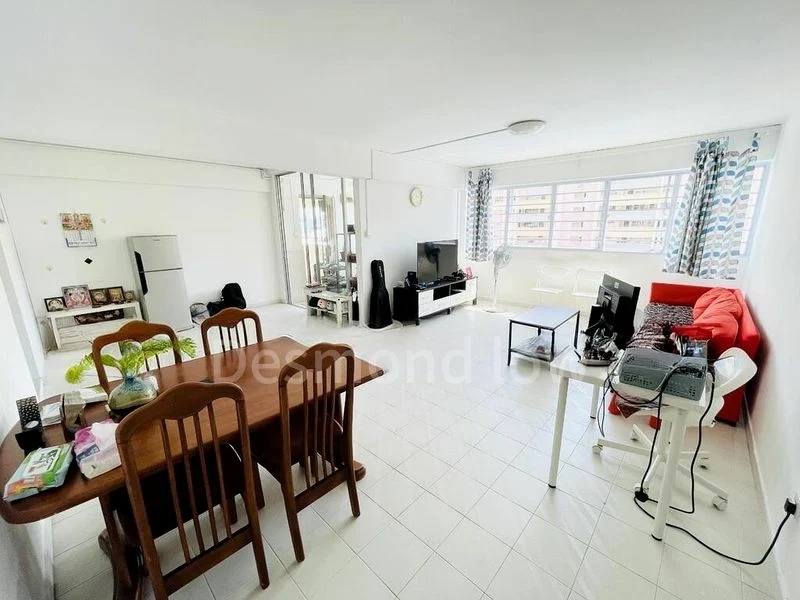 5 Room (5I) HDB for Rent in  842 Tampines Street 82 - Image 11