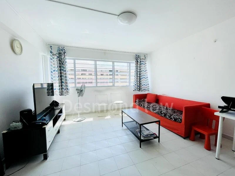 5 Room (5I) HDB for Rent in  842 Tampines Street 82 - Image 16