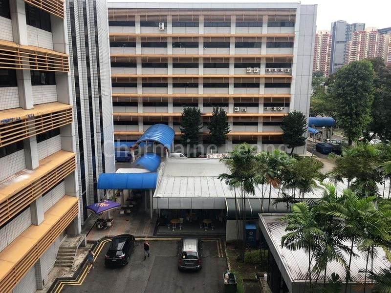 Light Industrial (B1) for Rent: Redhill Industrial Estate - Image 3