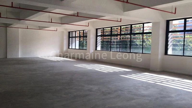 Light Industrial (B1) for Rent: Redhill Industrial Estate - Image 6